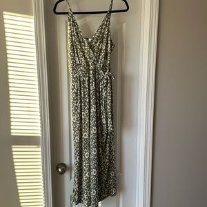 Kaileigh long pant romper in size medium